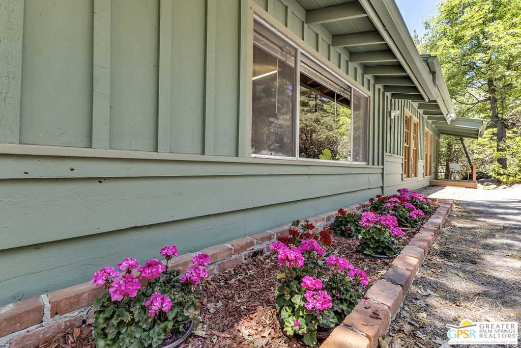 25465 Seneca Drive - Photo 9