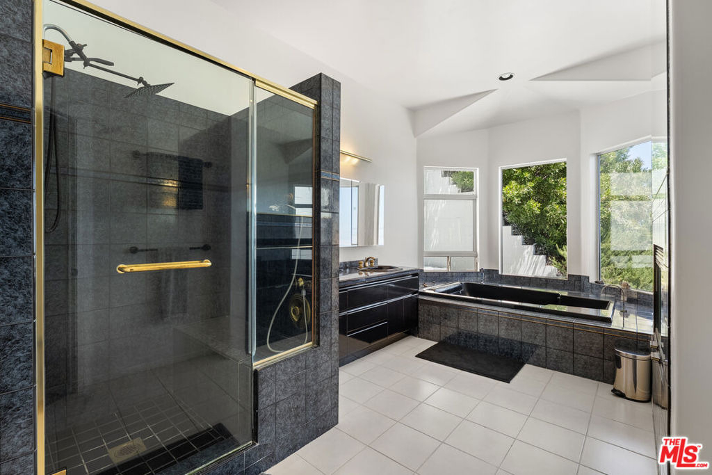21630 Saddle Peak Road - Photo 14