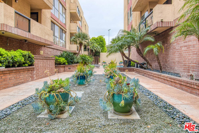 235 S Tower Drive - Photo 5