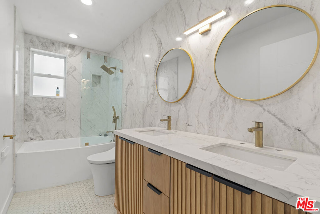 157 Hart Avenue - Photo 11