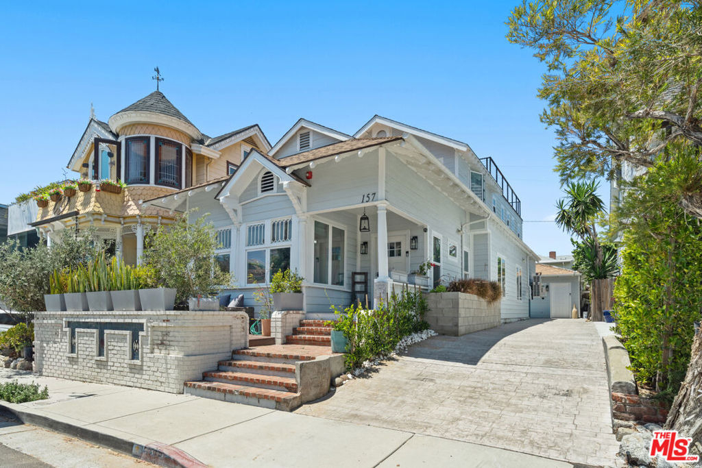 157 Hart Avenue - Photo 1