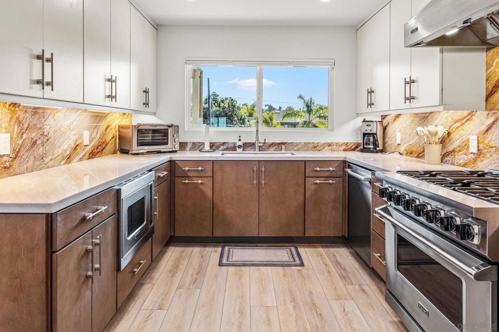 233 S Helix - Photo 2