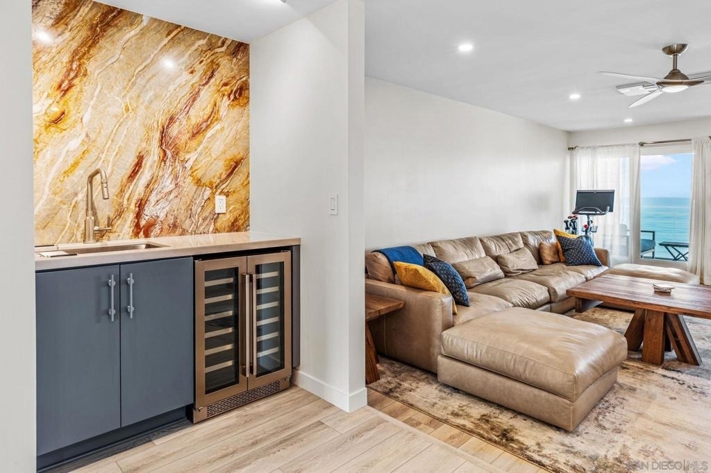 233 S Helix - Photo 7