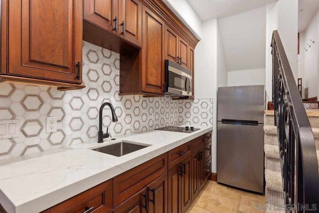 1554 Summit Avenue - Photo 27