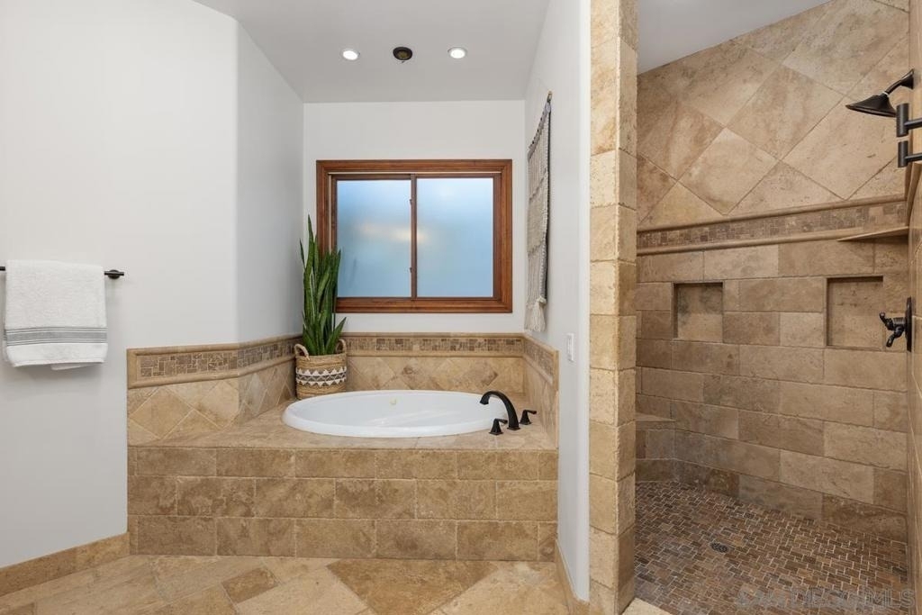 1554 Summit Avenue - Photo 18