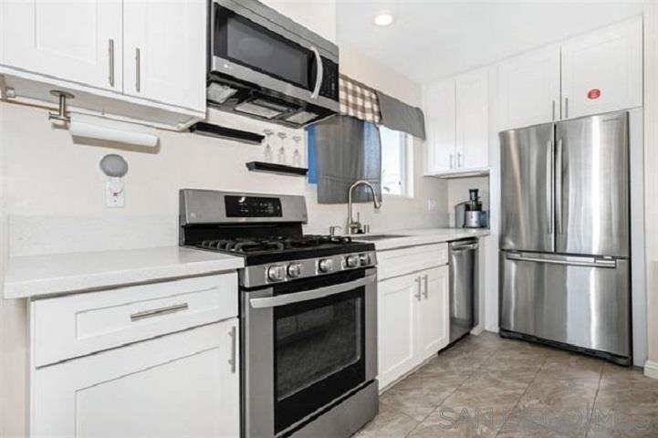 1704 Broadway - Photo 4