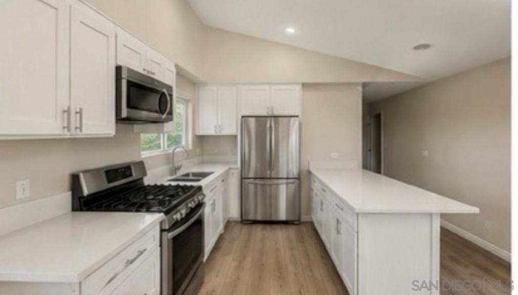 1704 Broadway - Photo 3
