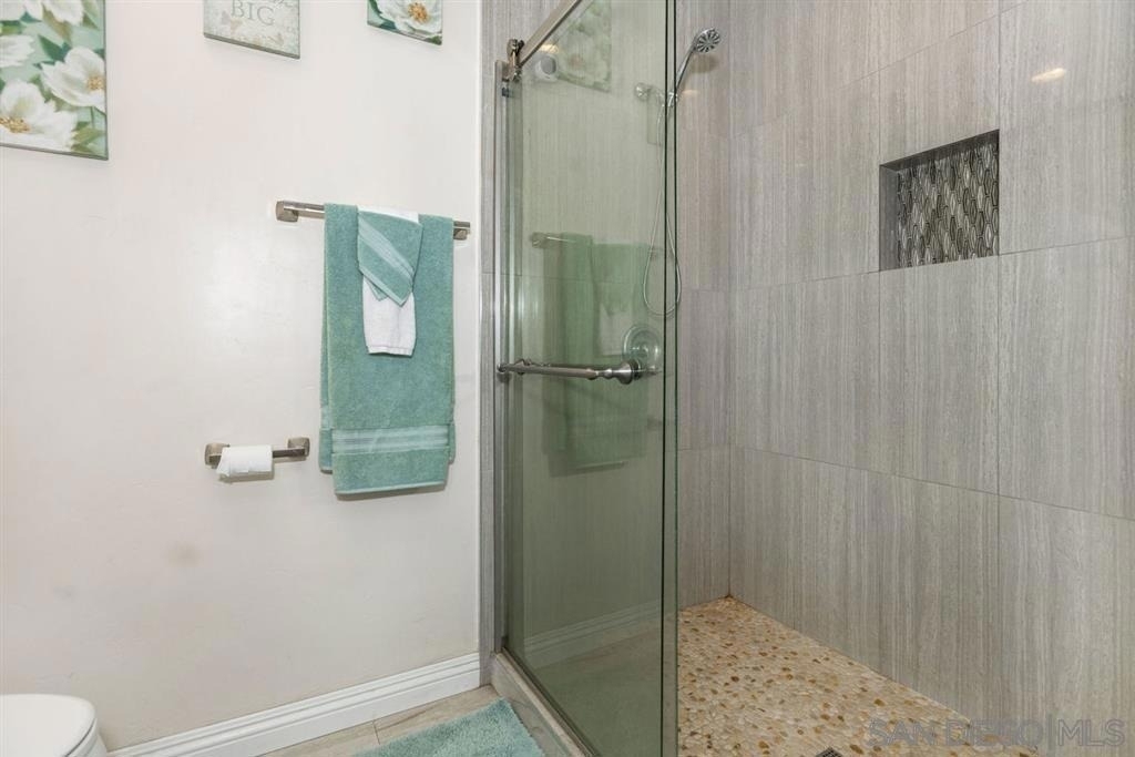 1704 Broadway - Photo 8