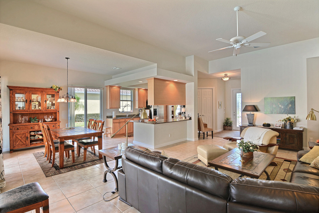 5254 Eleuthra Circle - Photo 3