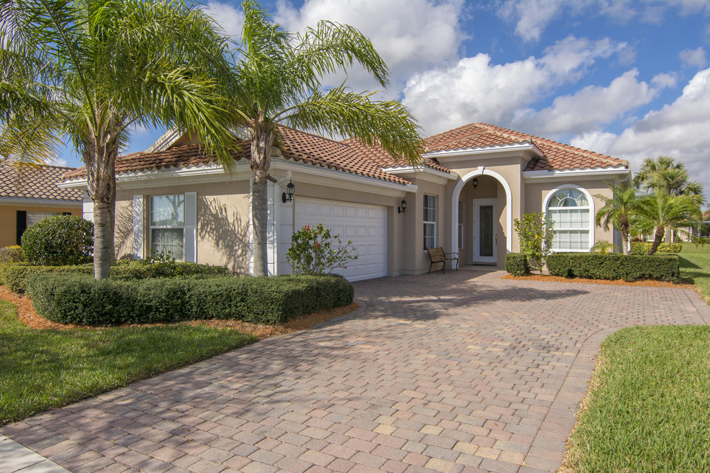 5254 Eleuthra Circle - Photo 2