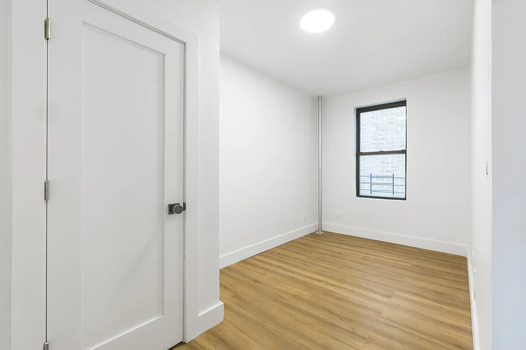 624 West - Photo 6