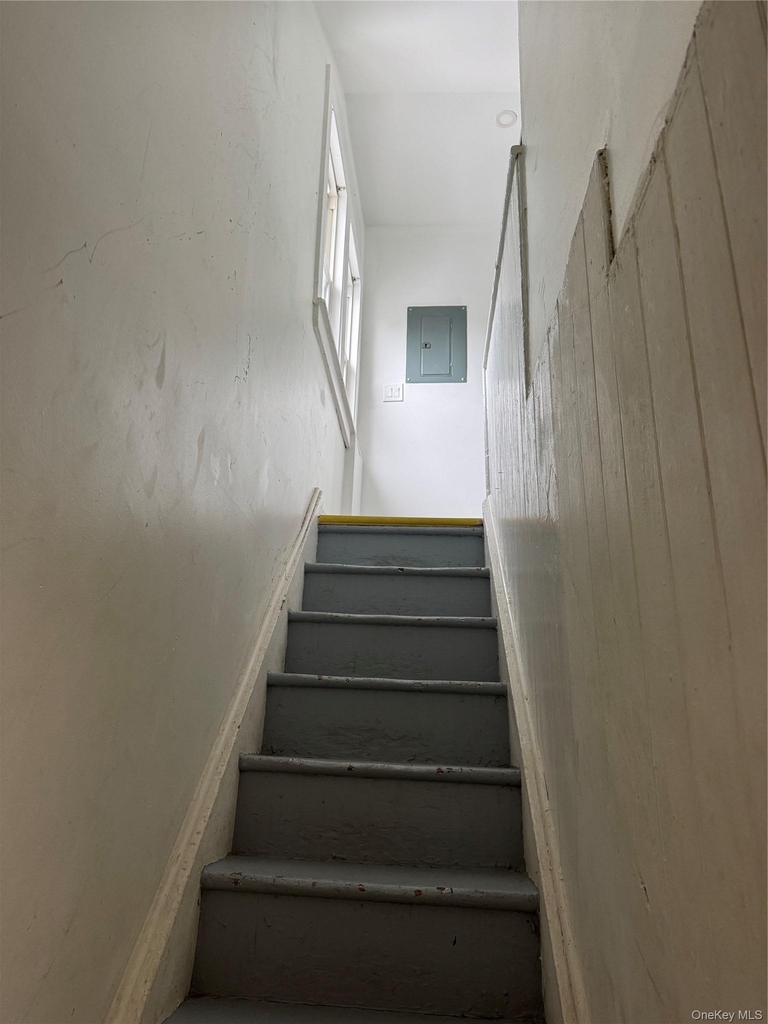300 Highland Avenue - Photo 6