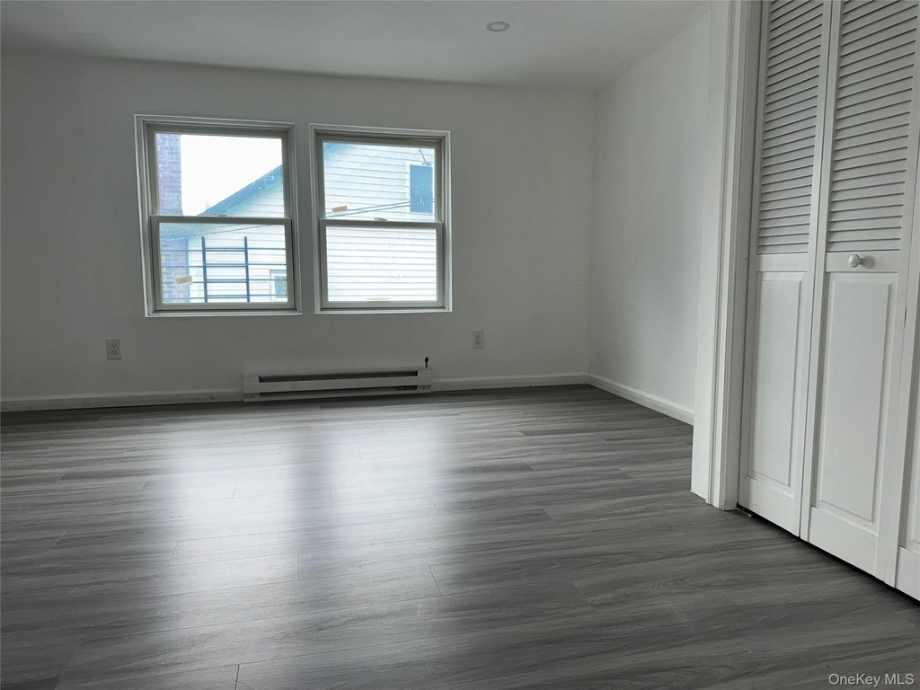 300 Highland Avenue - Photo 2