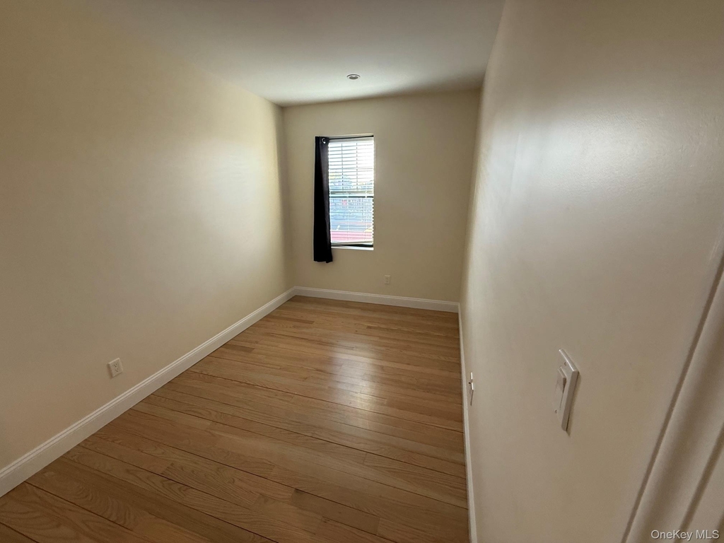 610 Jerico Turnpike - Photo 5