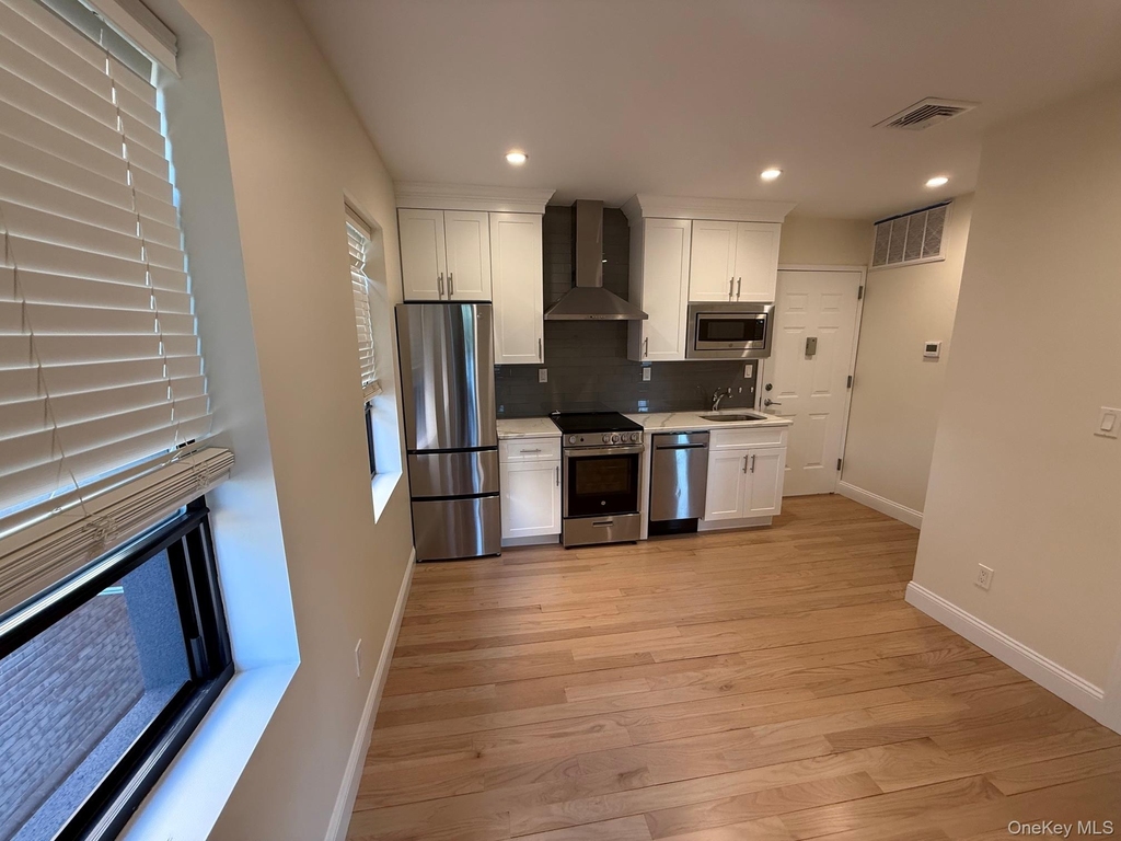 610 Jerico Turnpike - Photo 1