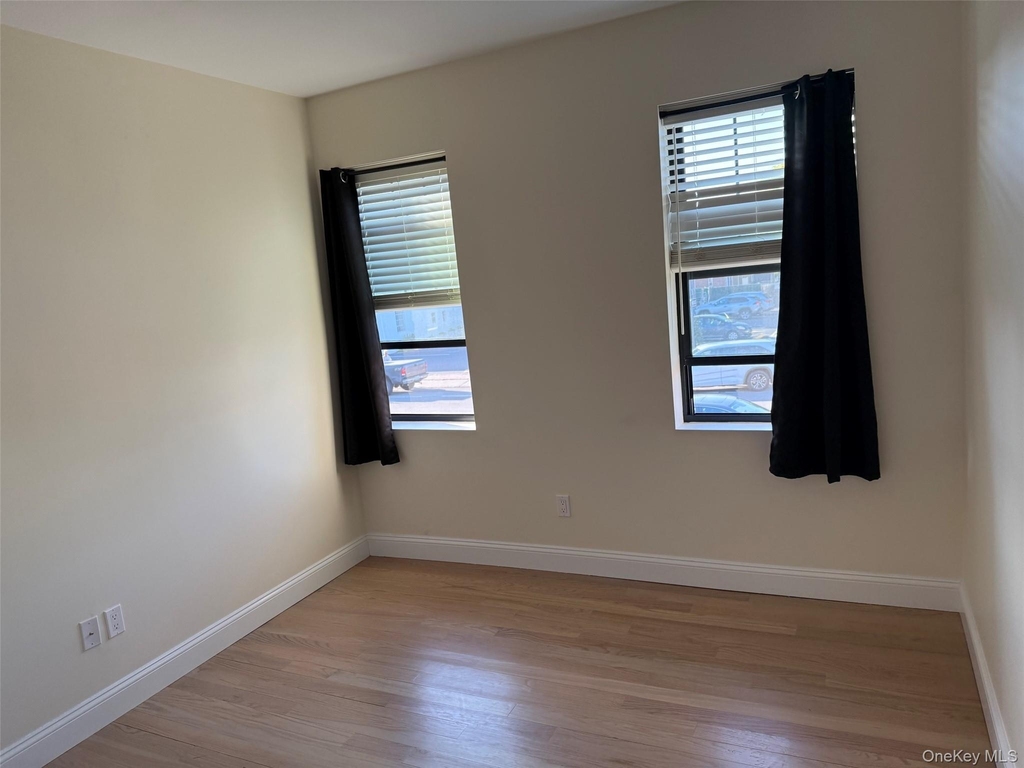 610 Jerico Turnpike - Photo 2