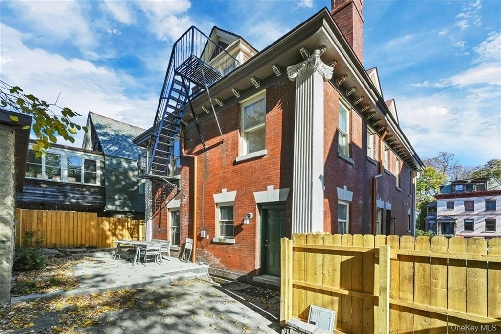 271 Liberty Street - Photo 23