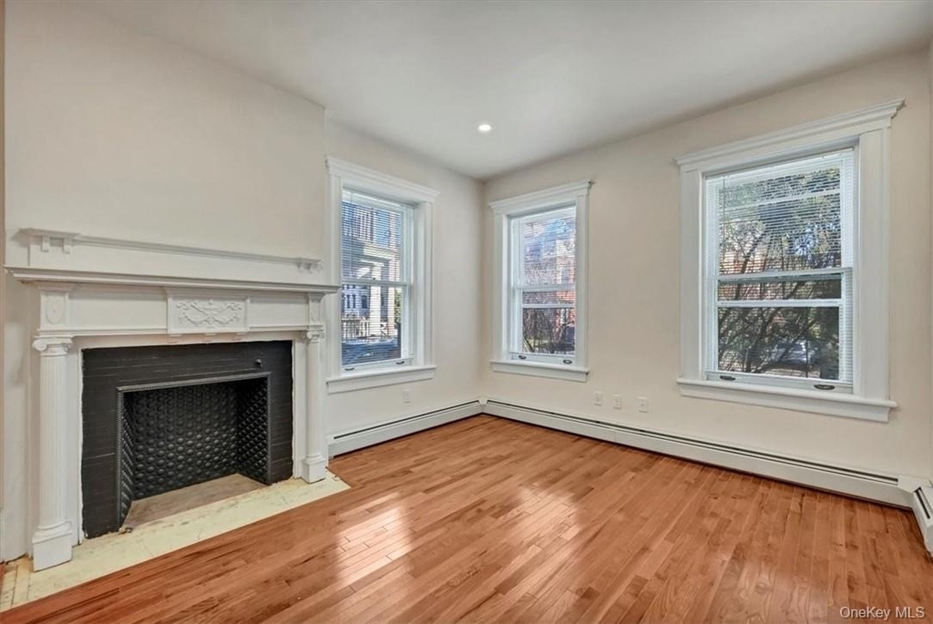 271 Liberty Street - Photo 6