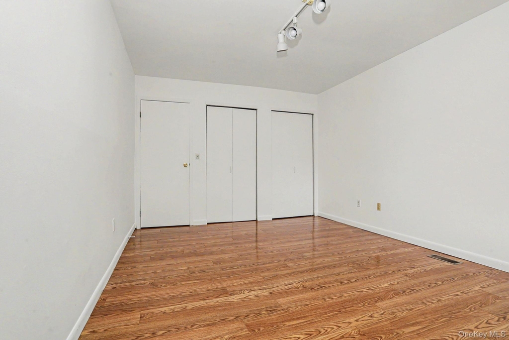 311 N Greeley Avenue - Photo 9