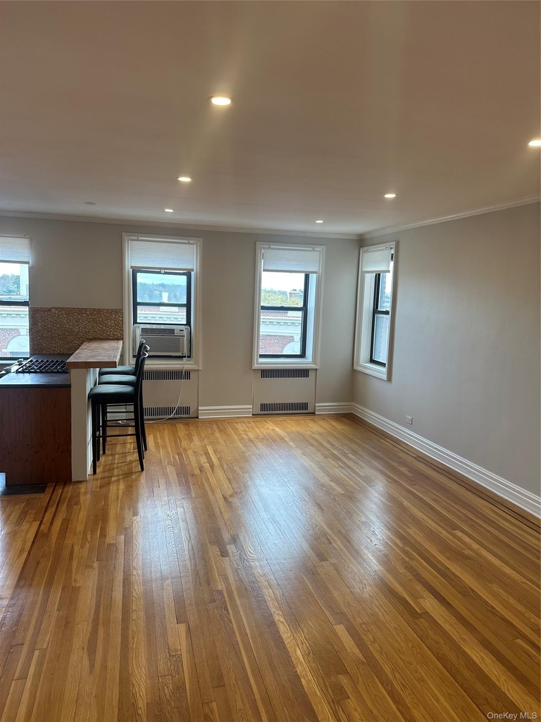 300 Main Street - Photo 4