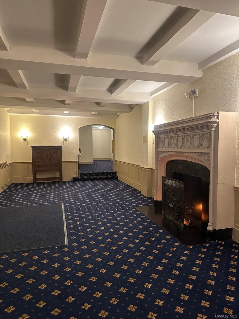 300 Main Street - Photo 2