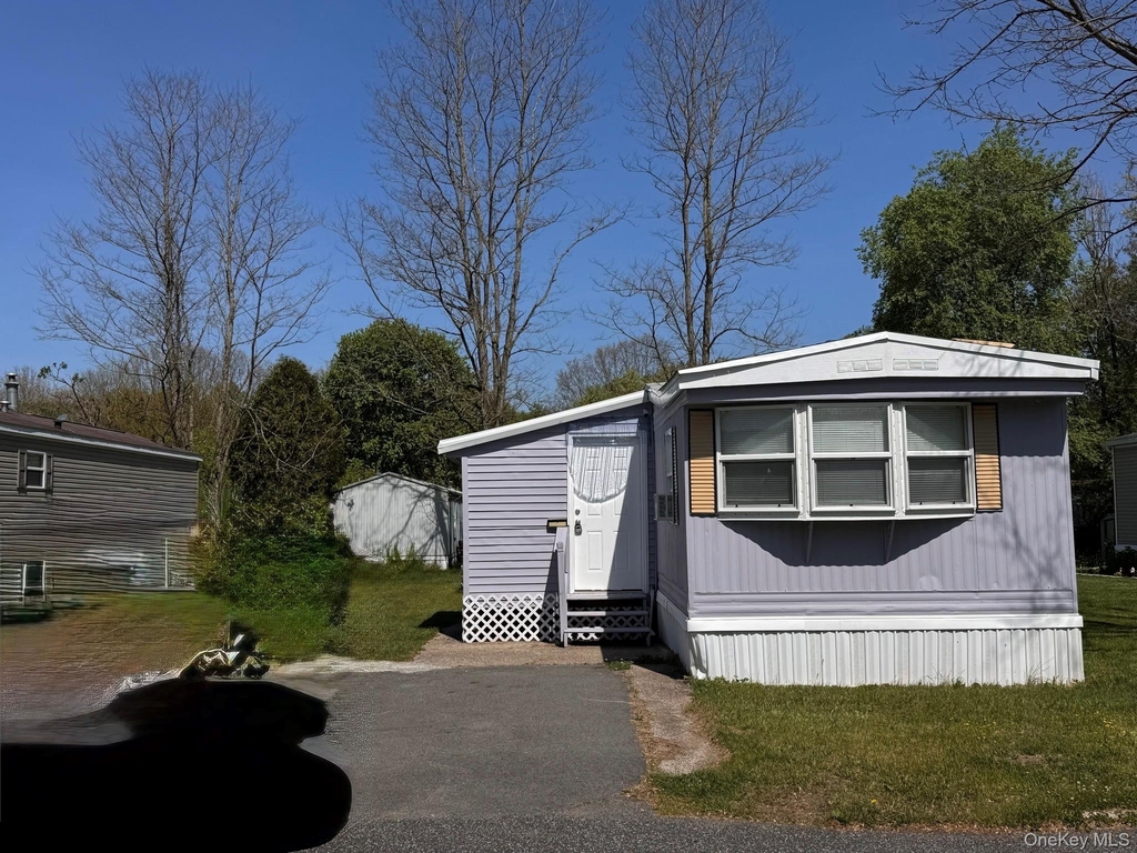23 Daisy Dr - Photo 0