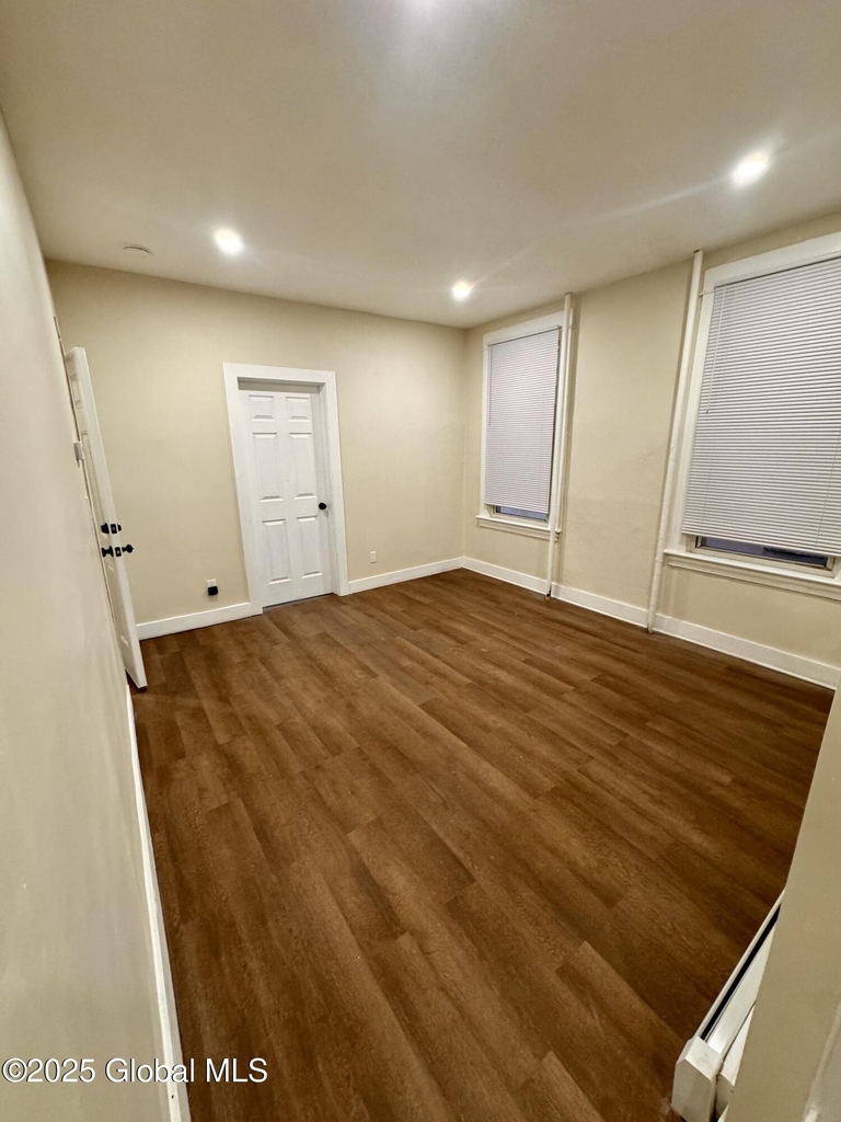 31 Bertha Street - Photo 5
