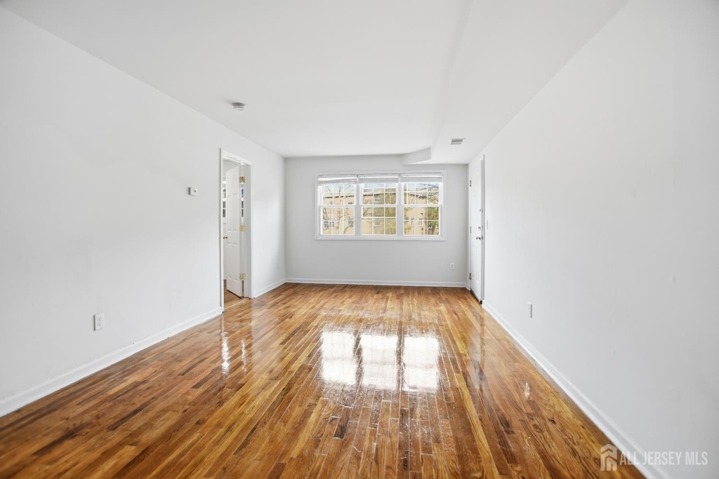 71 College Drive - Photo 4