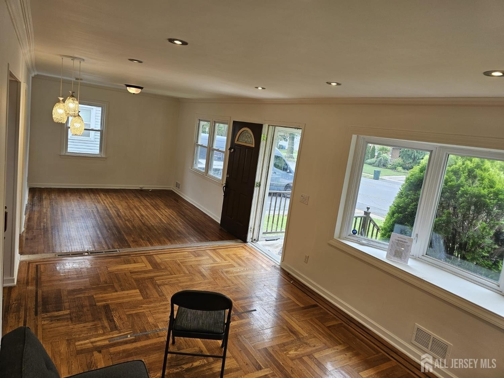 895 Madison Avenue - Photo 2