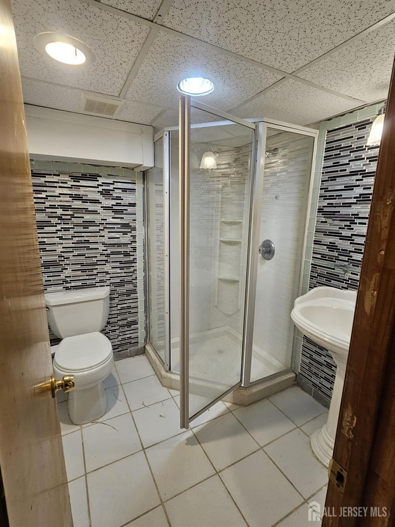 895 Madison Avenue - Photo 8