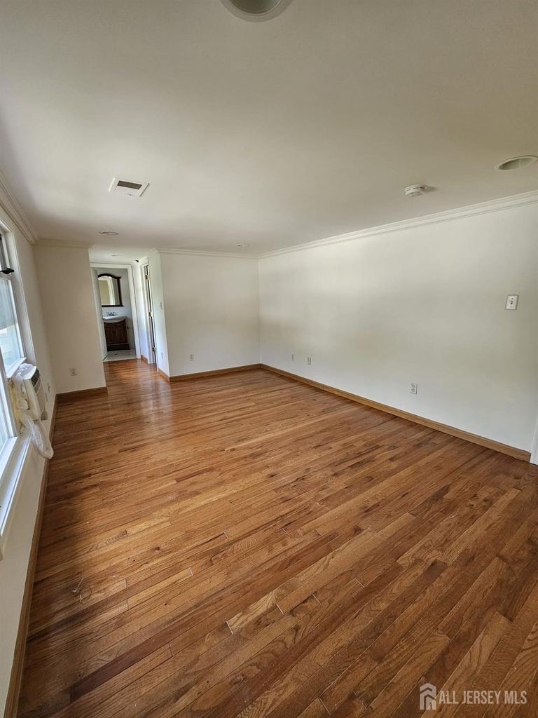 895 Madison Avenue - Photo 13