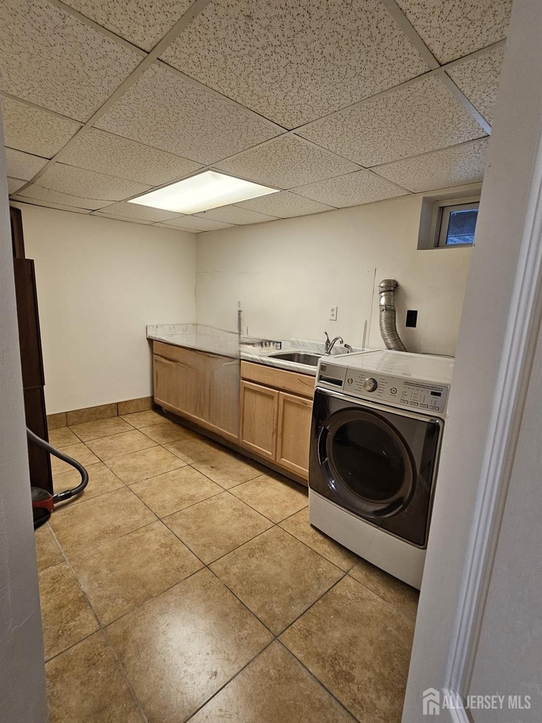 895 Madison Avenue - Photo 16