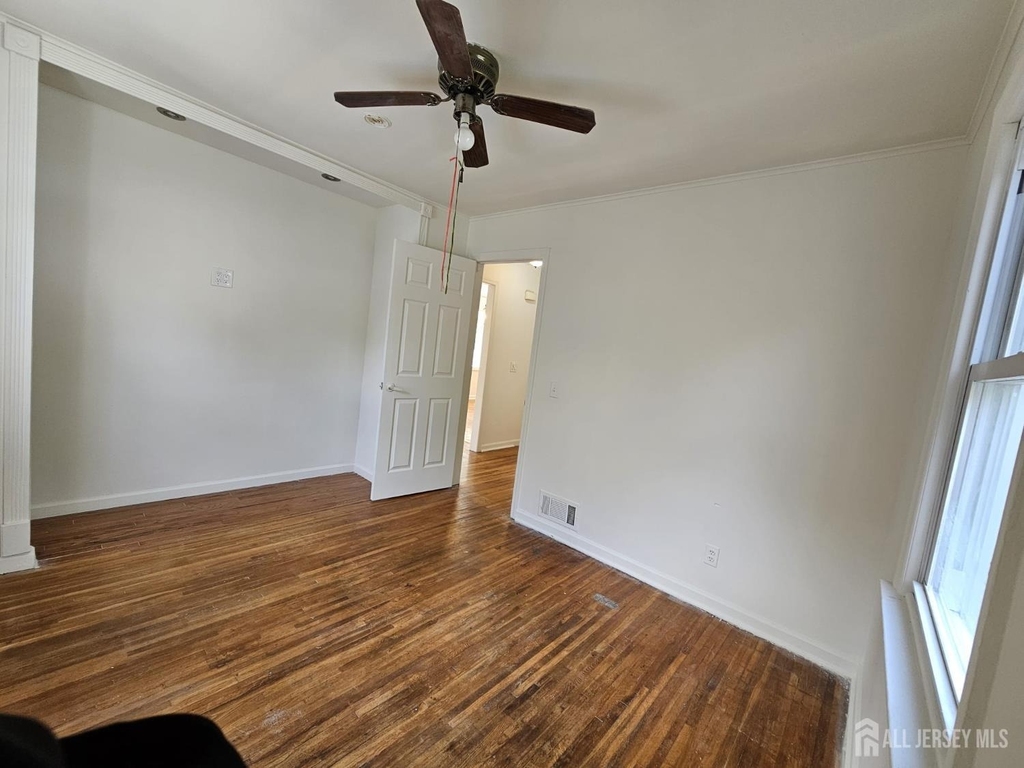 895 Madison Avenue - Photo 11