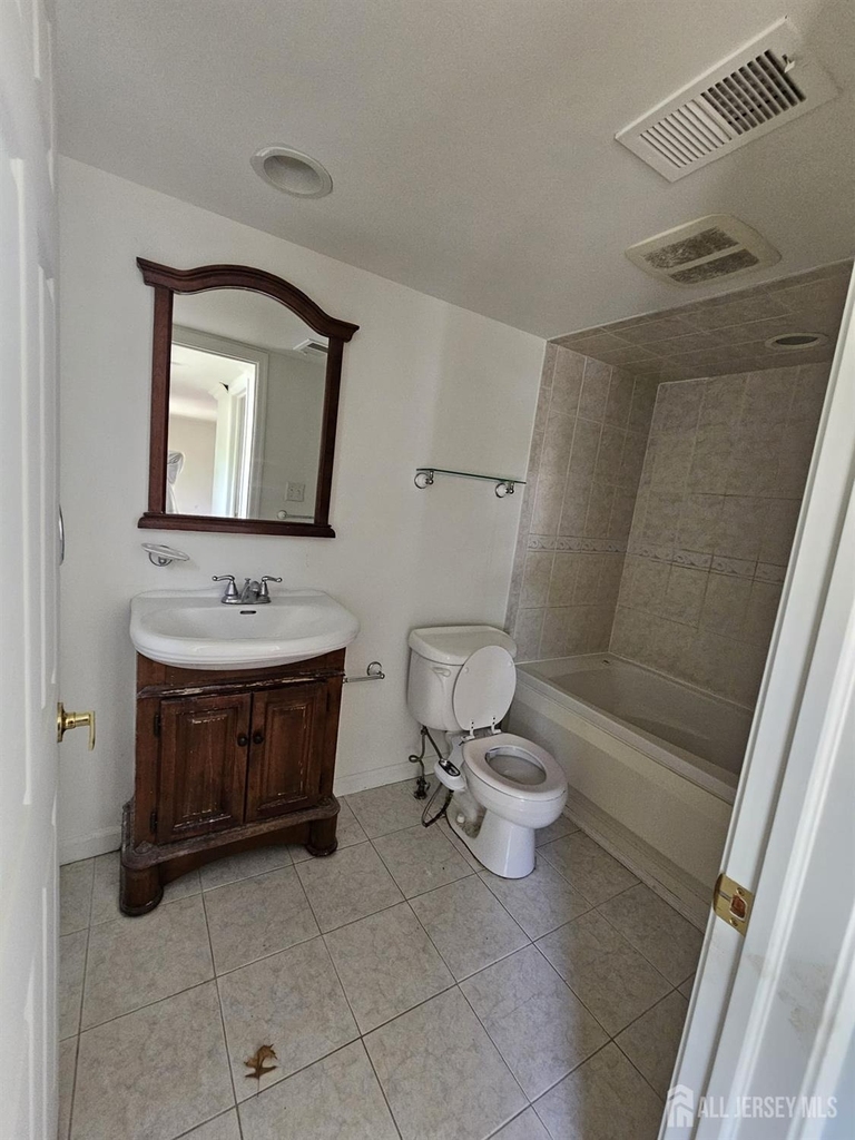 895 Madison Avenue - Photo 15