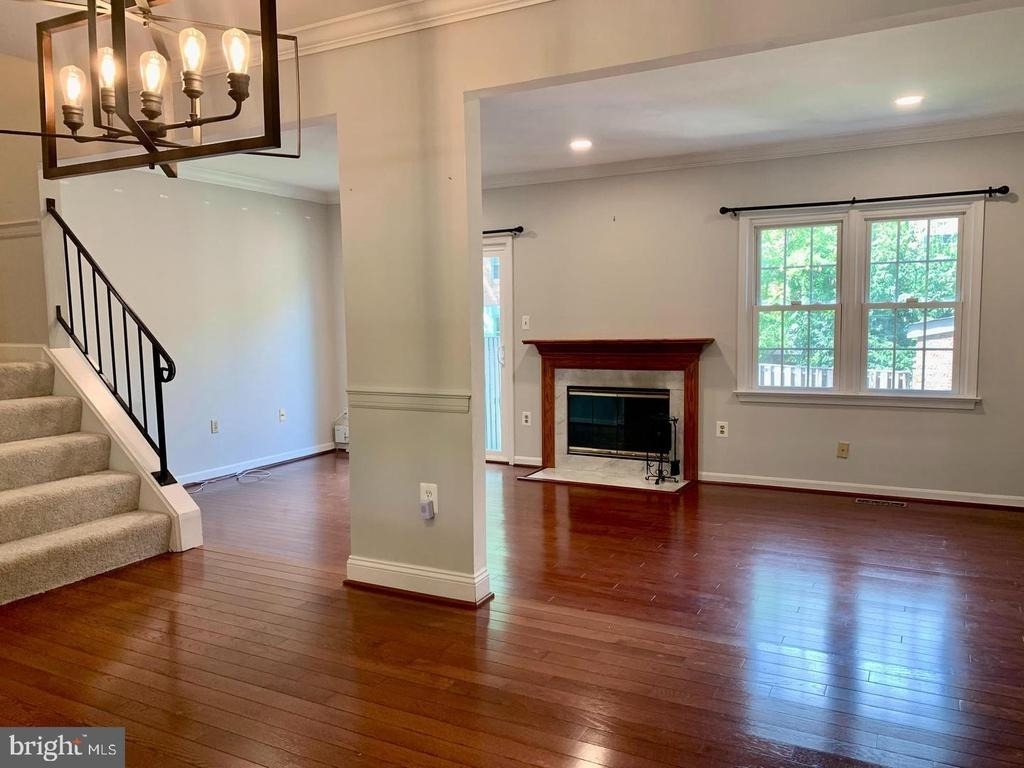 7808 Hyson Park Court - Photo 11