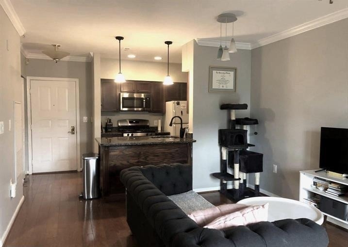 12915 Alton Square - Photo 4