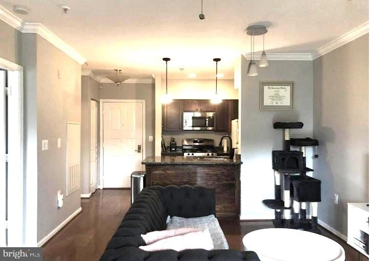 12915 Alton Square - Photo 1