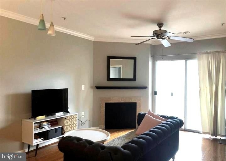 12915 Alton Square - Photo 3