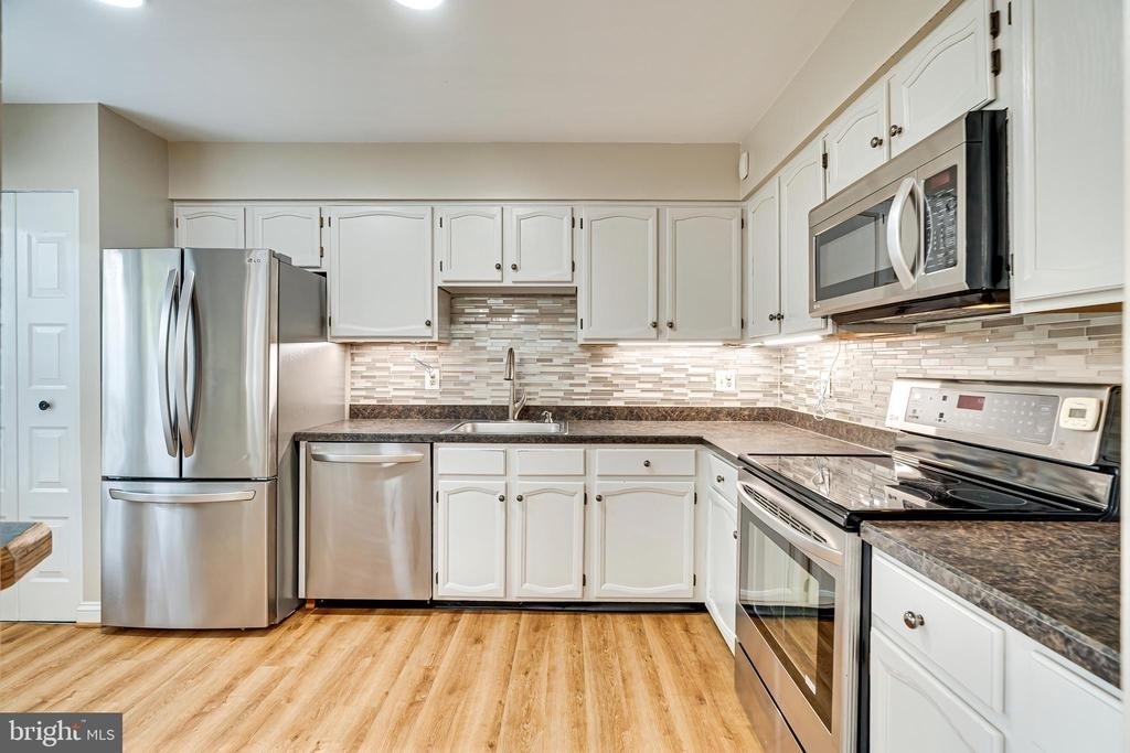 5708 Heritage Crossing Court - Photo 8