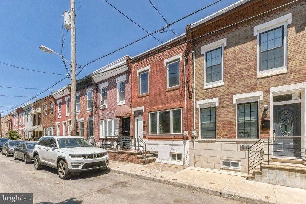 2035 Mountain Street - Photo 1