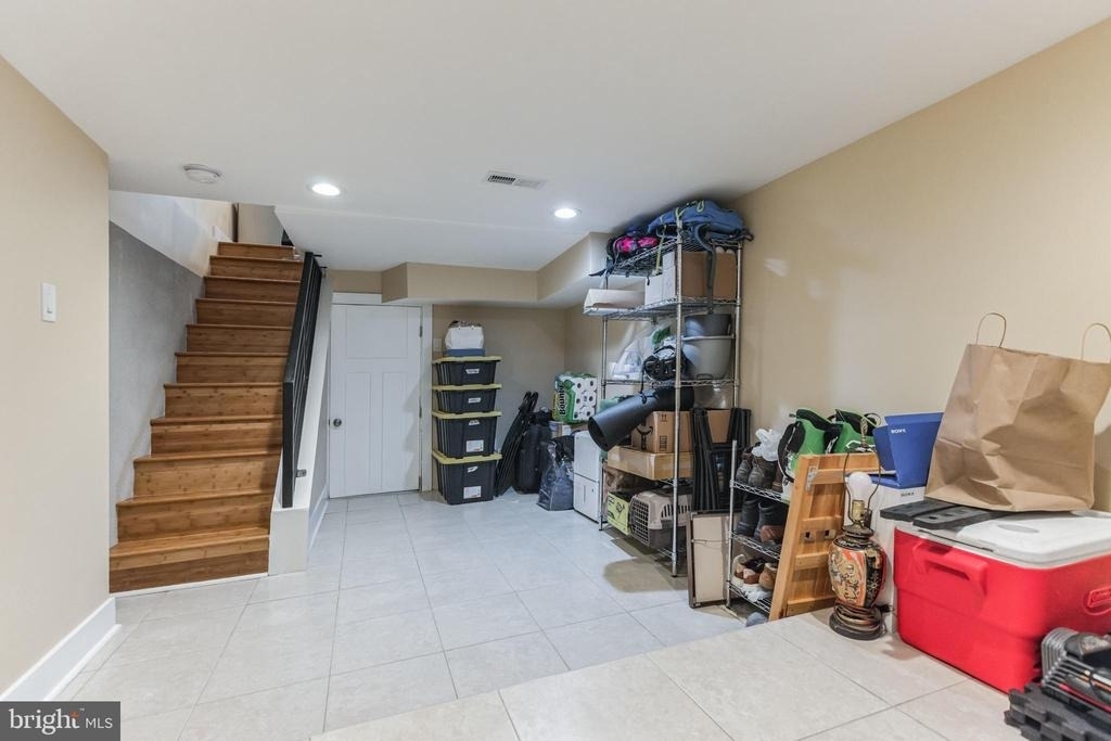 2035 Mountain Street - Photo 18