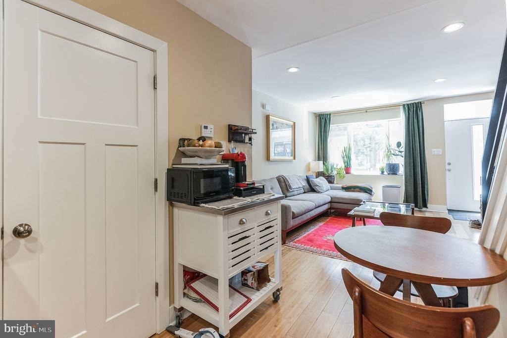 2035 Mountain Street - Photo 10