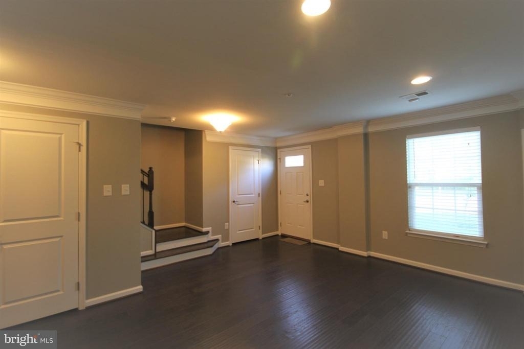 228 Compass Drive - Photo 2