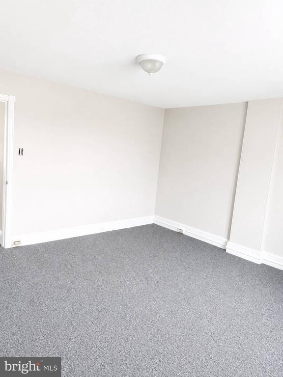 217 E Marshall Street - Photo 5