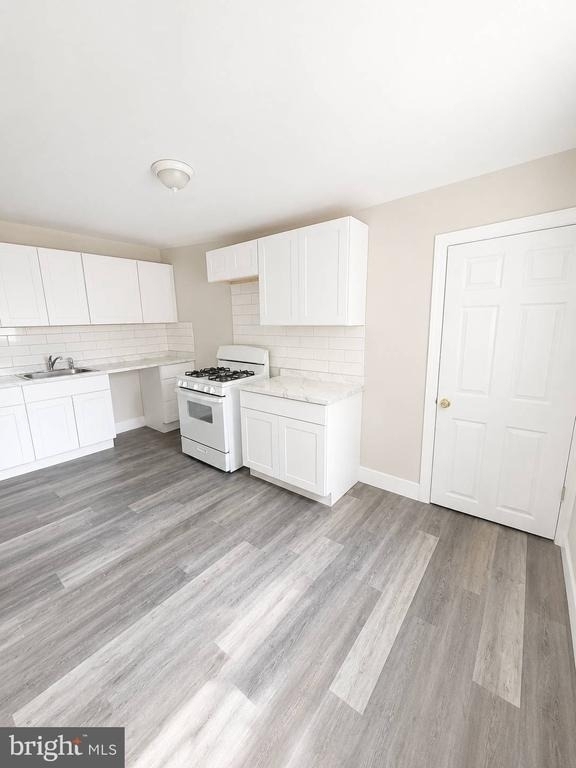 217 E Marshall Street - Photo 1
