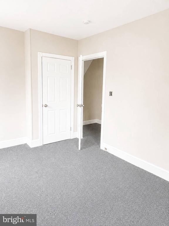 217 E Marshall Street - Photo 7