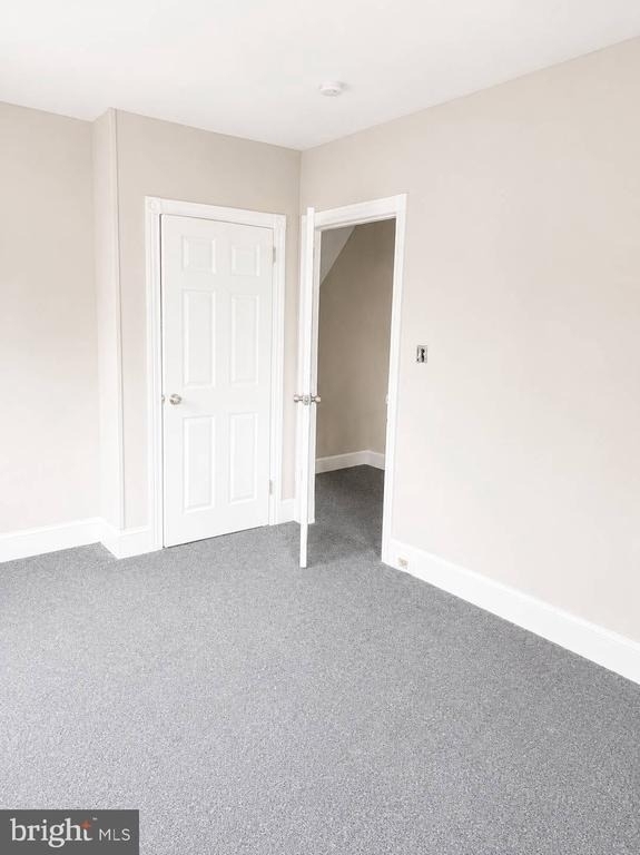 217 E Marshall Street - Photo 6