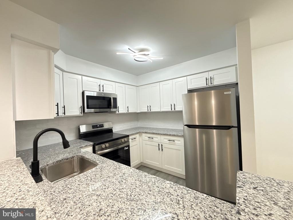 1512 Foxmeadow Circle - Photo 5