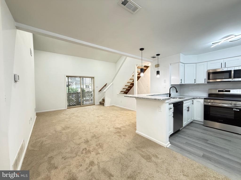 1512 Foxmeadow Circle - Photo 6