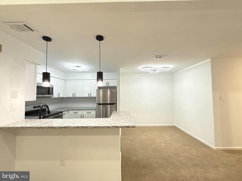 1512 Foxmeadow Circle - Photo 2